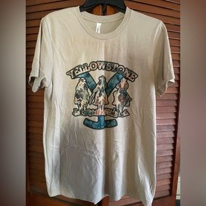 Boutique Yellowstone Tee, sz M